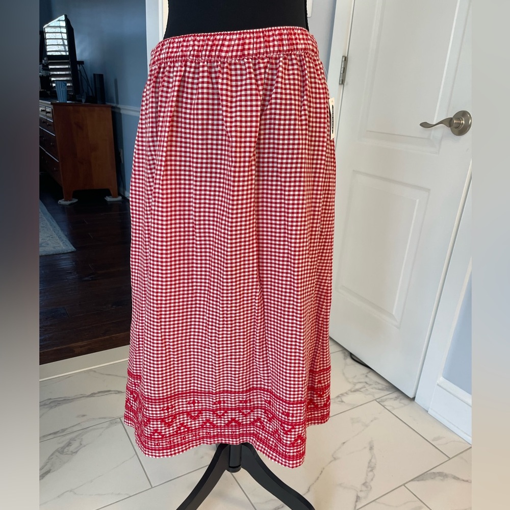 Old Navy Red and White Smocked Skirt